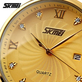 Men Golden Dial Metal Strap Watch Custom Logo With Calendar Display