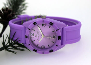 39MM x 39 MM Teenage Japan Movement Quartz Watch With Silicone Strap