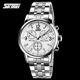 Elegant Stainless Steel Quartz Watch 50m Water Resistant For Business Men