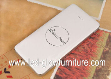 Universal 8000mAh Qi Dual usb portable power bank for all mobiles devices