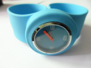 Blue Elastic Silicone Wristband Watch Lightweight with Digital Chips
